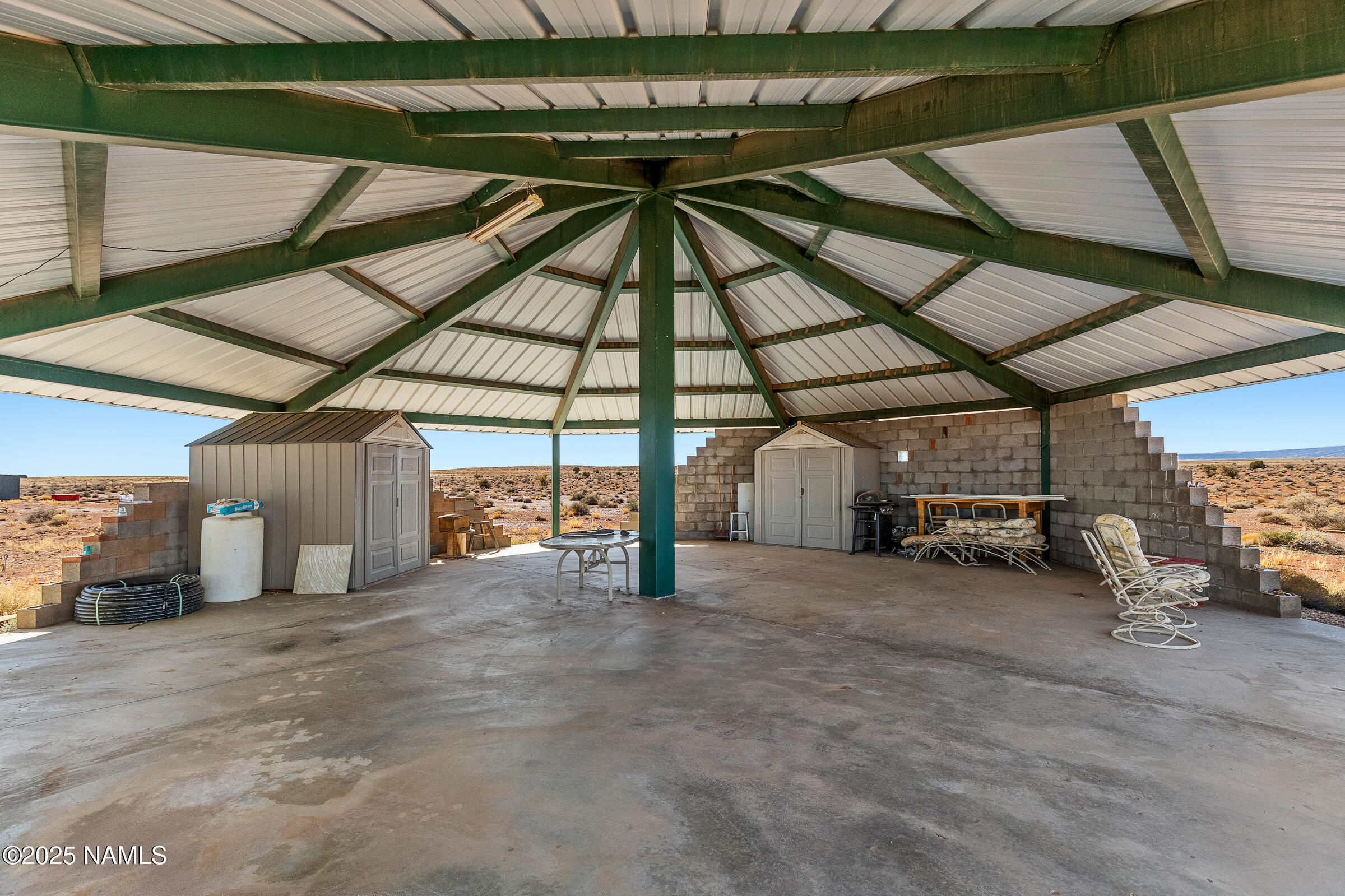42 Red Dog Road Winslow, AZ 86047 - Photo 6 of 49 42 Red Dog Rd Winslow-30