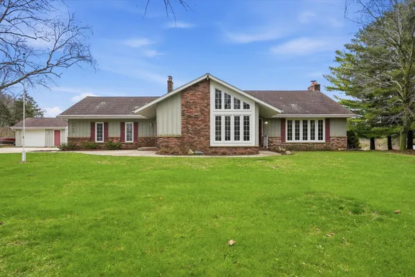 $499,900 | 2009 Deerfield Road, Saukville, WI 53080