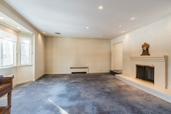 62 Fenwick Road Newton, MA 02468 - Photo 3 of 17