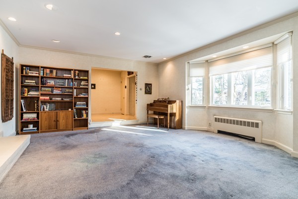 62 Fenwick Road Newton, MA 02468 - Photo 4 of 17