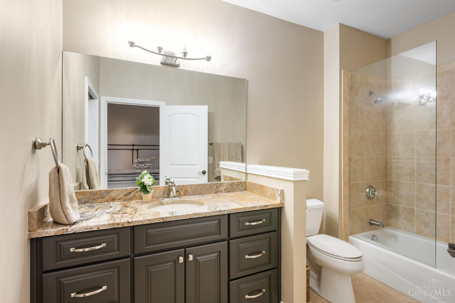 1464 Riverside Drive Cincinnati, OH 45202 - Photo 37 of 58