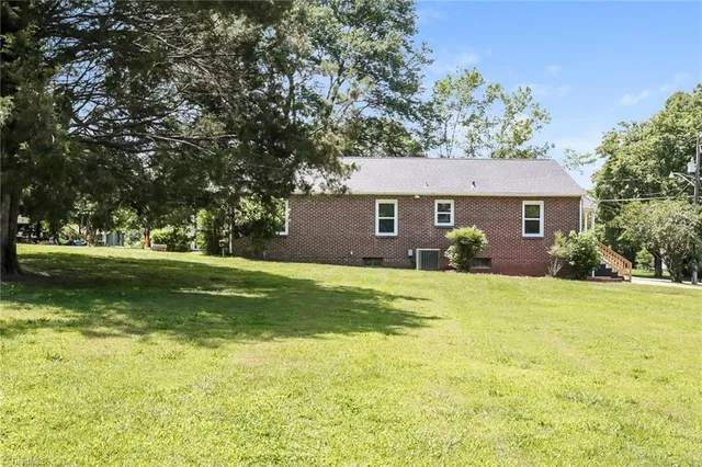 $1,535 | 331 Skyview Drive, Winston-Salem, NC 27127