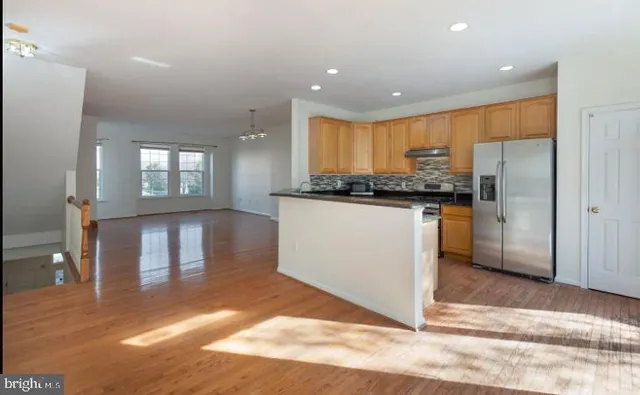 $2,900 | 46801 Sweet Birch Terrace, Sterling, VA 20164