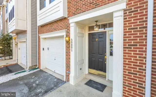 $2,900 | 46801 Sweet Birch Terrace, Sterling, VA 20164