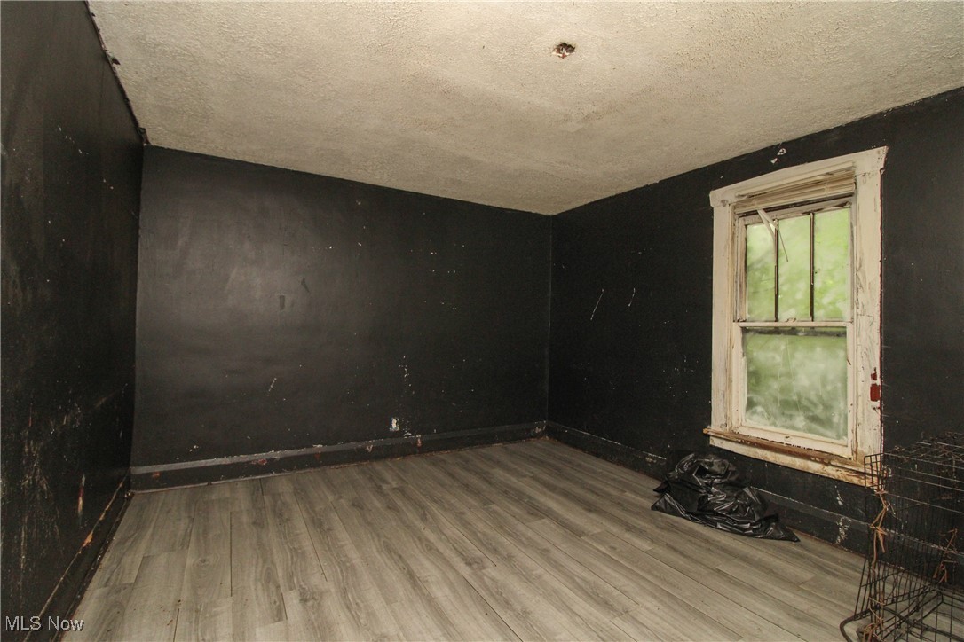 298 South State Line Road Masury, OH 44438 - Photo 4 of 20