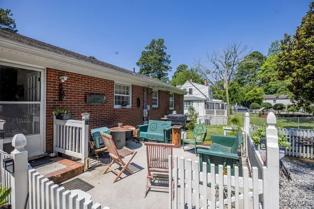 $225,000 | 504 6th Street, Blackstone, VA 23824