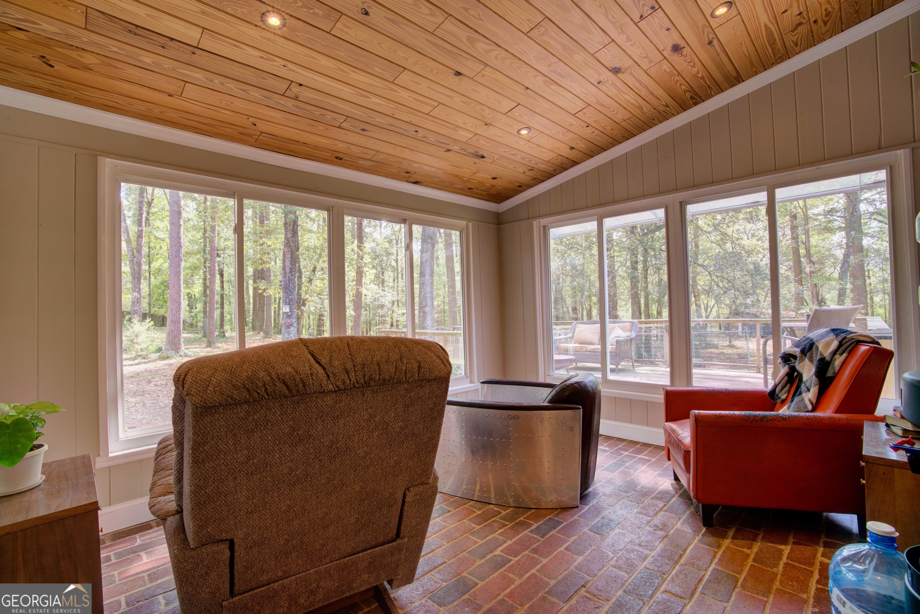 521 West John Hand Road Cedartown, GA 30125 - Photo 22 of 43 a living room with furniture and a large window
