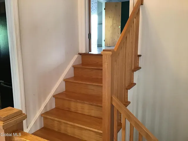 $569,900 | 9 Laurel Drive, Colonie, NY 12211