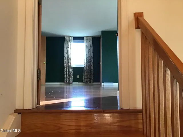 $569,900 | 9 Laurel Drive, Colonie, NY 12211