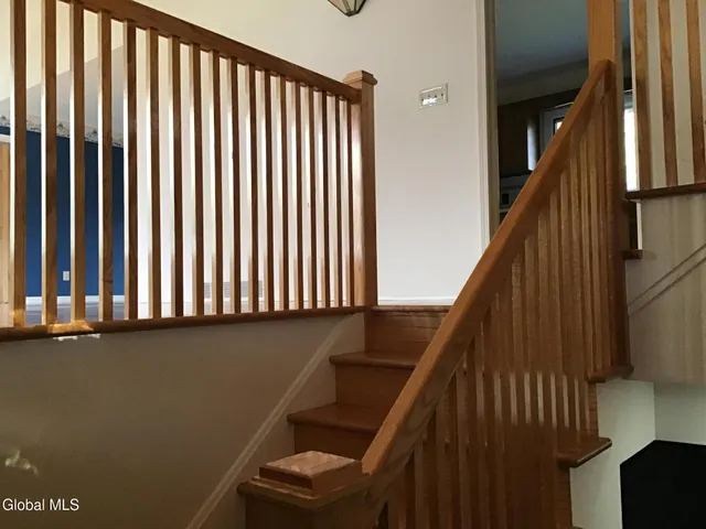 $569,900 | 9 Laurel Drive, Colonie, NY 12211