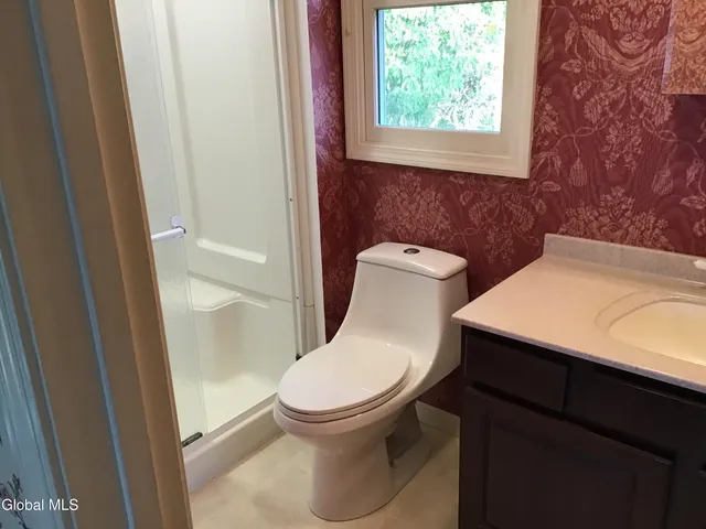 $569,900 | 9 Laurel Drive, Colonie, NY 12211