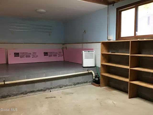 $569,900 | 9 Laurel Drive, Colonie, NY 12211