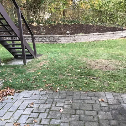 $569,900 | 9 Laurel Drive, Colonie, NY 12211