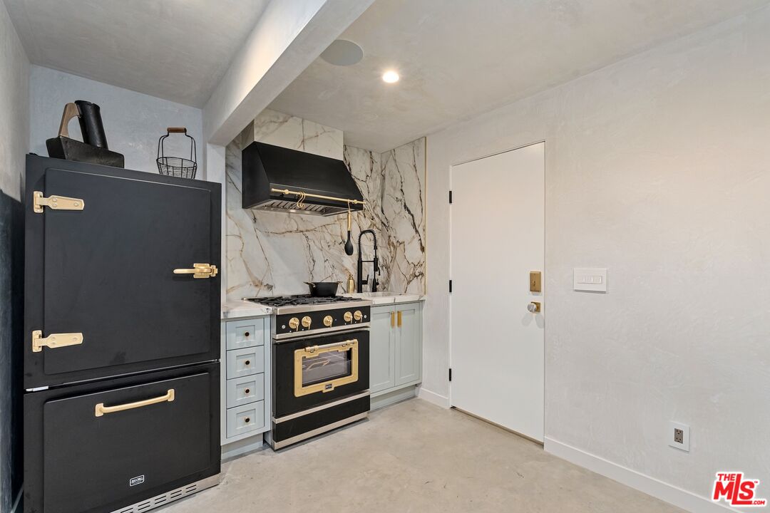 15 Reef Street Marina del Rey, CA 90292 - Photo 41 of 52