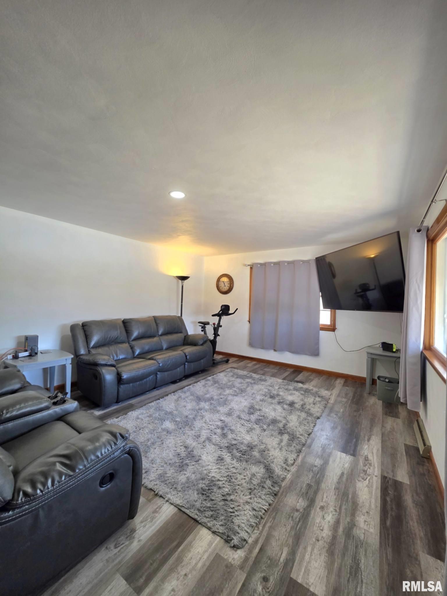 836 Santa Maria Drive Quincy, IL 62305 - Photo 12 of 46