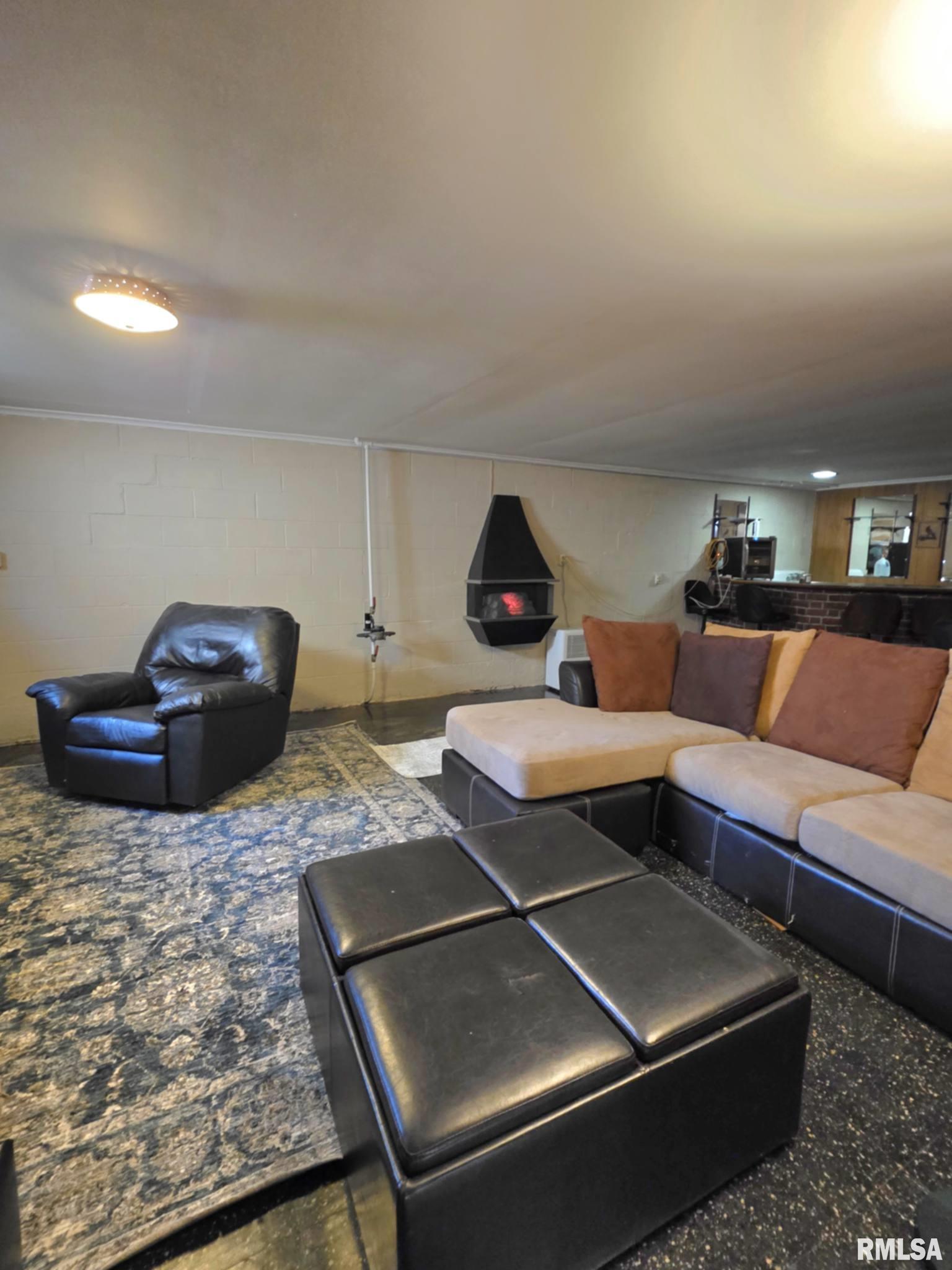 836 Santa Maria Drive Quincy, IL 62305 - Photo 25 of 46