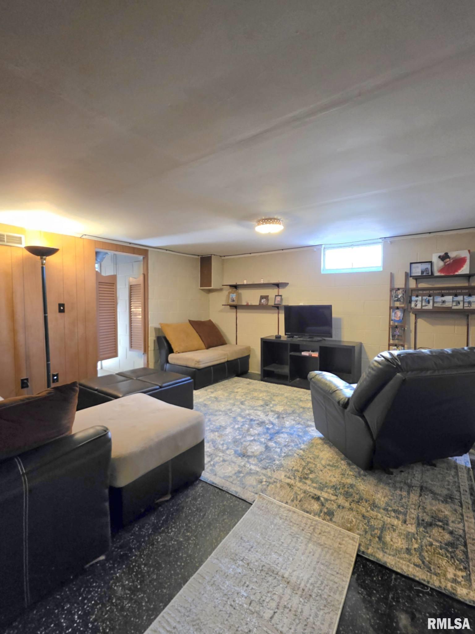 836 Santa Maria Drive Quincy, IL 62305 - Photo 30 of 46