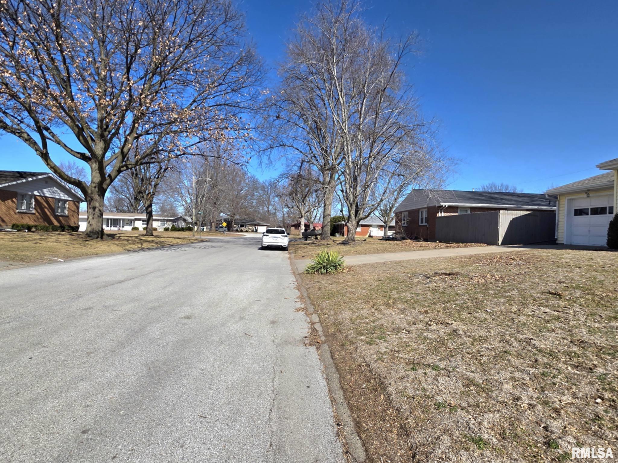 836 Santa Maria Drive Quincy, IL 62305 - Photo 40 of 46