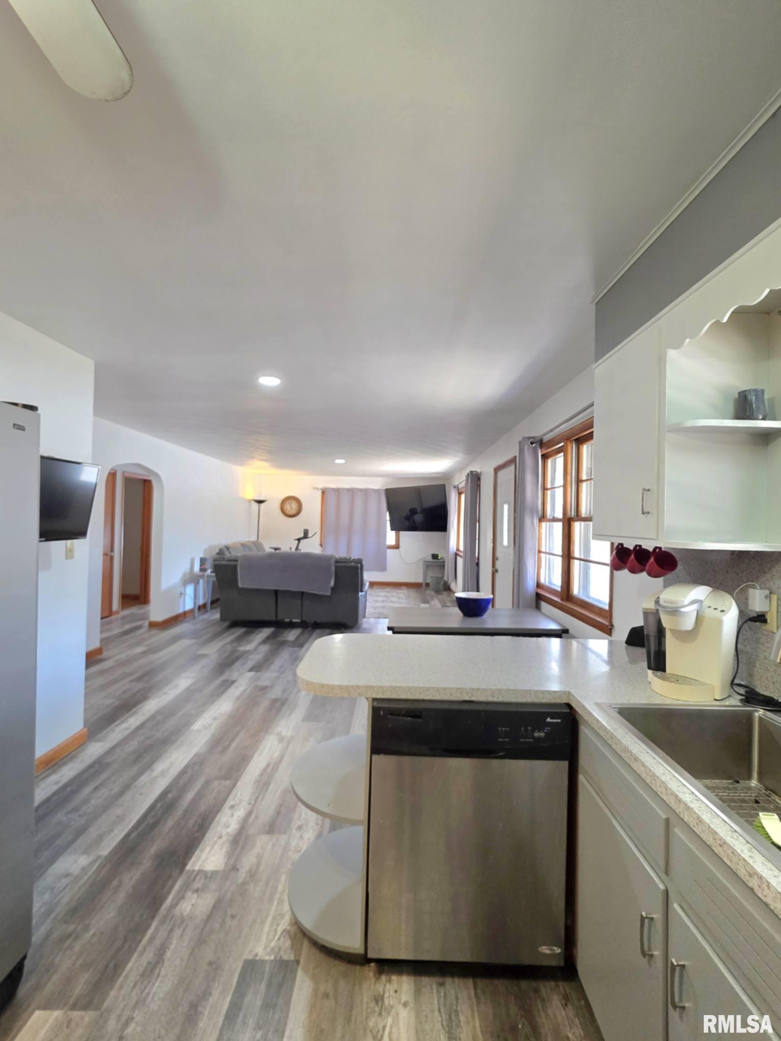 836 Santa Maria Drive Quincy, IL 62305 - Photo 8 of 46