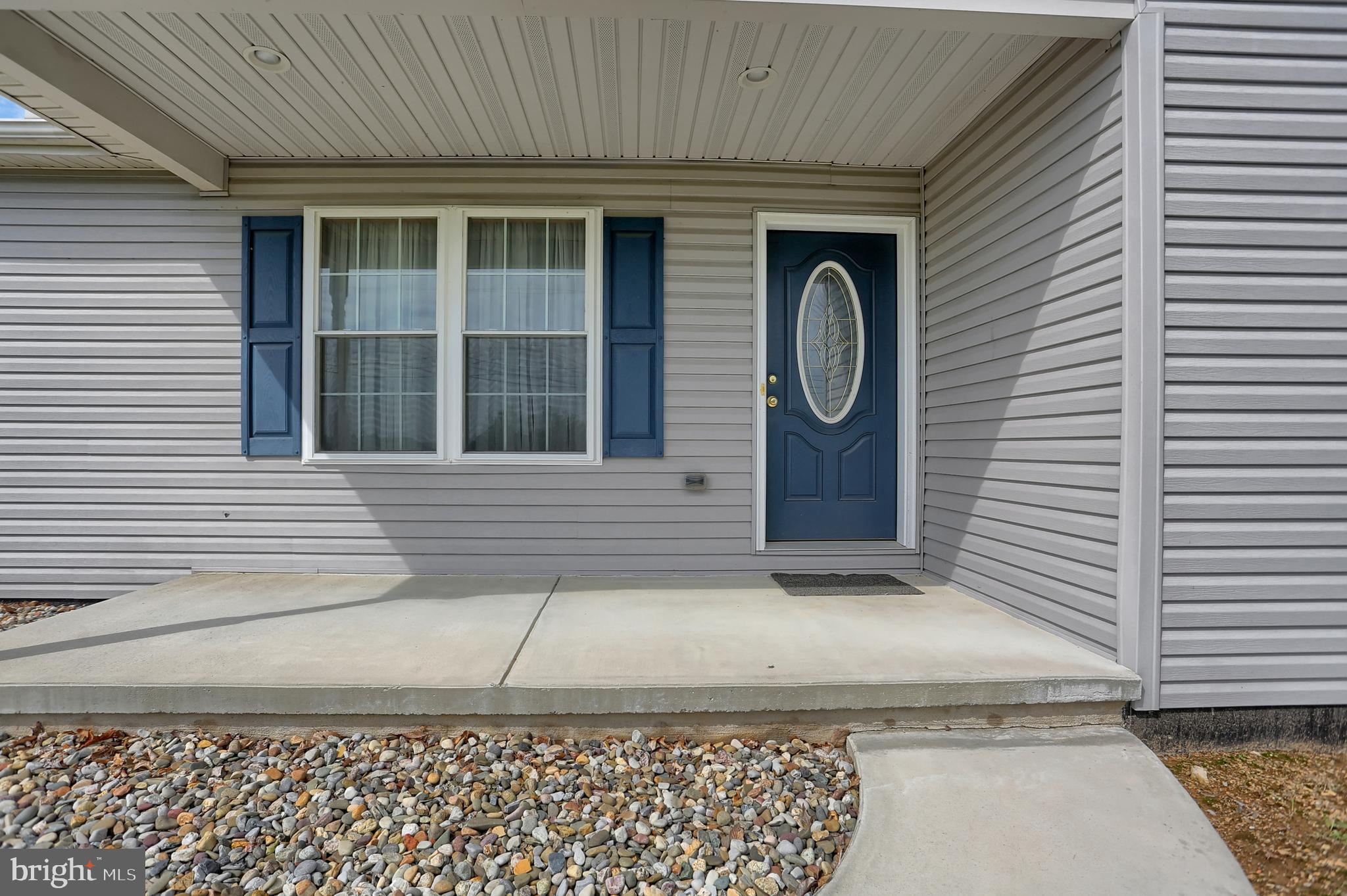 8986 Roxbury Road Orrstown, PA 17244 - Photo 4 of 44 Welcoming front porch