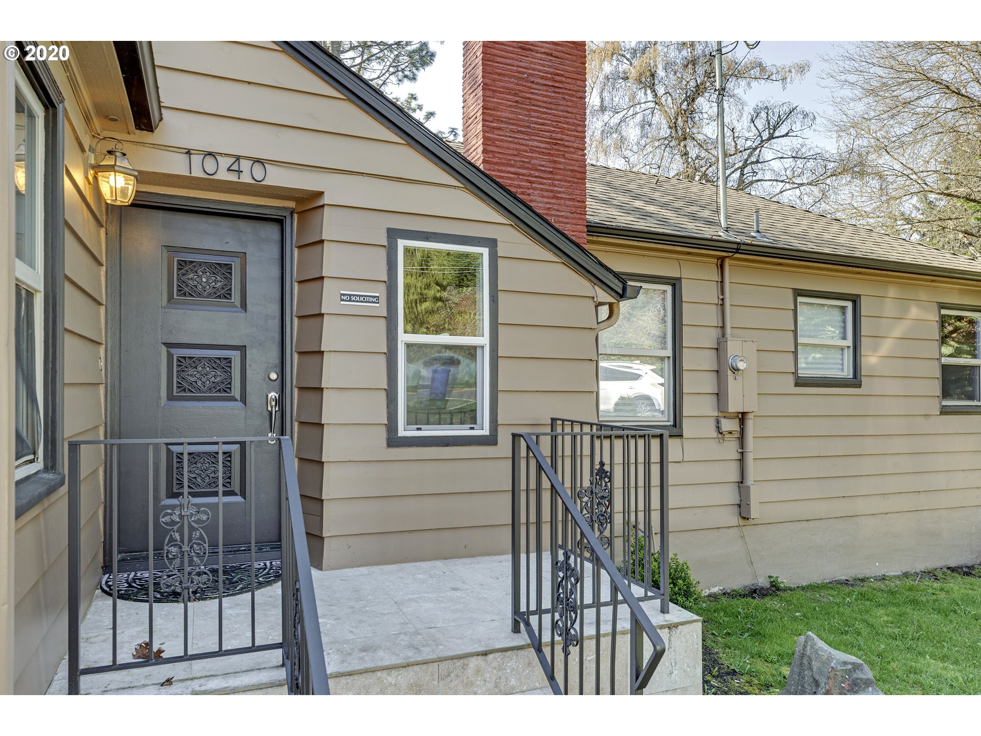 1040 Southwest Taylors Ferry Road Portland, OR 97219 - Photo 2 of 23 Gallery Image 2