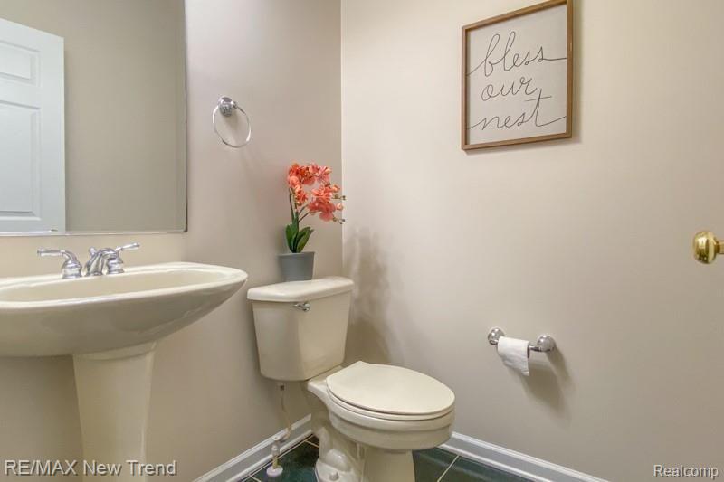 41624 Mitchell Road Novi, MI 48377 - Photo 12 of 26