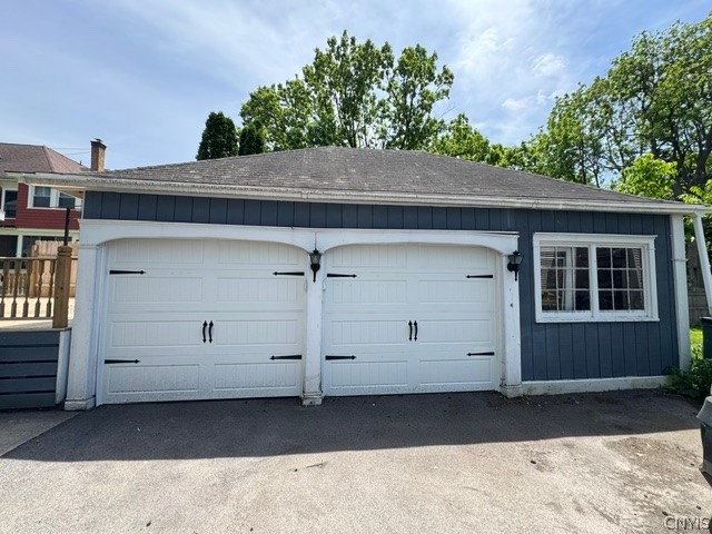 502 Broad Street Oneida, NY 13421 - Photo 4 of 43 2-1/2 car garage