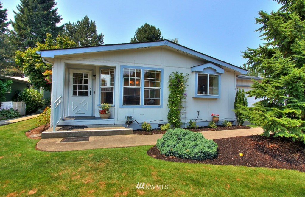 24310 S Park Bothell, WA 98021 - Photo 2 of 25