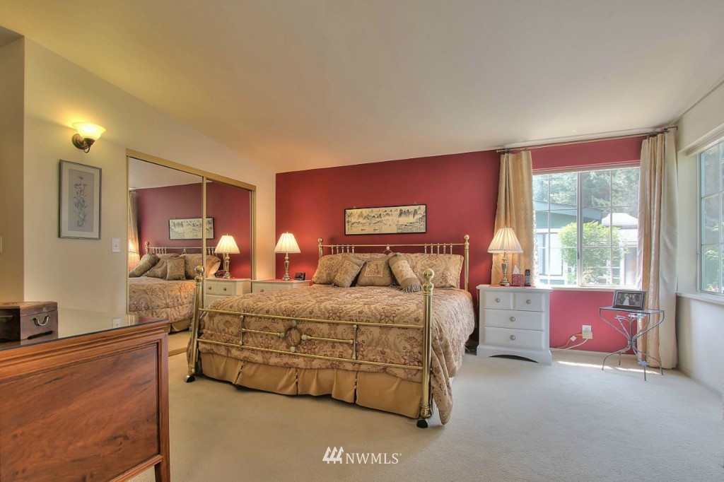 24310 S Park Bothell, WA 98021 - Photo 15 of 25