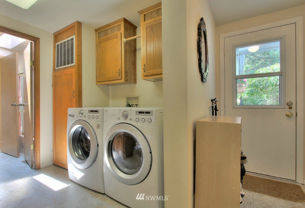 24310 S Park Bothell, WA 98021 - Photo 20 of 25