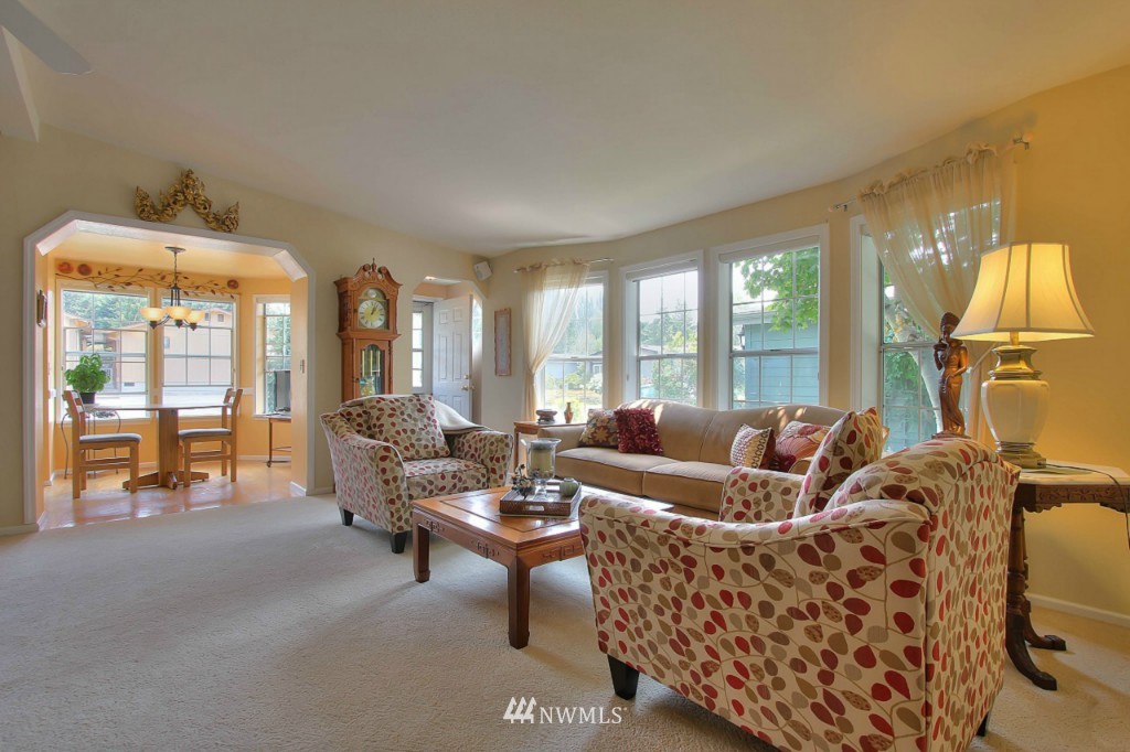 24310 S Park Bothell, WA 98021 - Photo 9 of 25