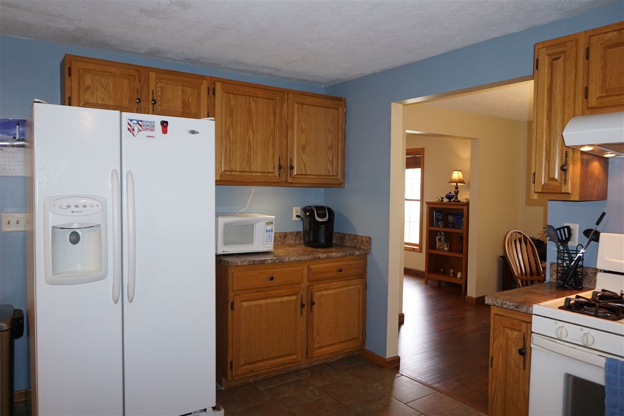39 Level Street Merrimack, NH 03054 - Photo 6 of 20 Gallery Image 6