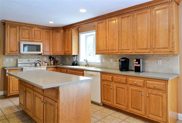 64 Highridge Road Bellingham, MA 02019 - Photo 3 of 19 Gallery Image 3
