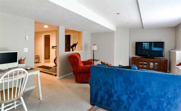 64 Highridge Road Bellingham, MA 02019 - Photo 8 of 19 Gallery Image 8