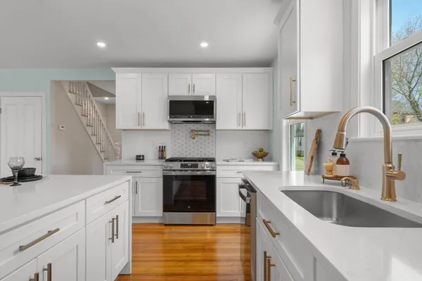 $999,000 | 11 Quincy Avenue, Norwood, MA 02062