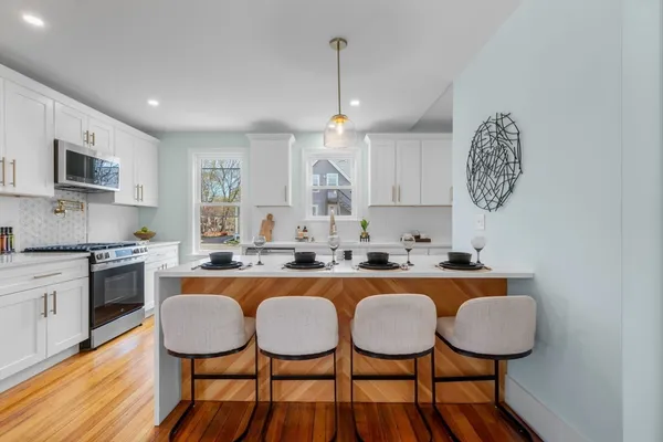 $999,000 | 11 Quincy Avenue, Norwood, MA 02062