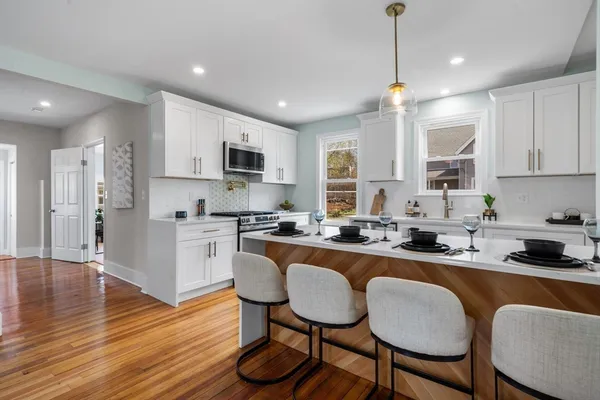 $999,000 | 11 Quincy Avenue, Norwood, MA 02062