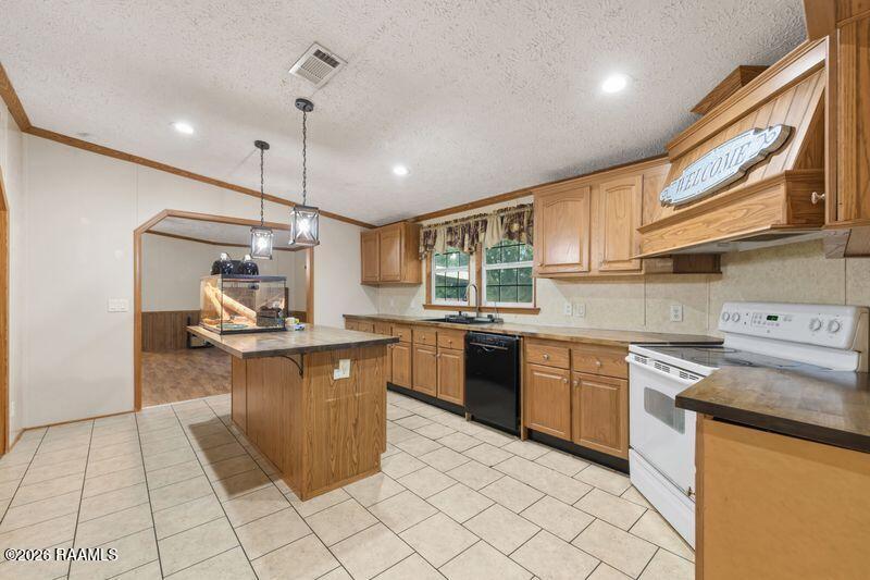 286 Keystone Drive Church Point, LA 70525 - Photo 7 of 25 286 Keystone Kitchen