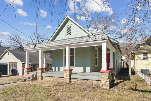 $199,000 | 426 Benton Avenue, Excelsior Springs, MO 64024
