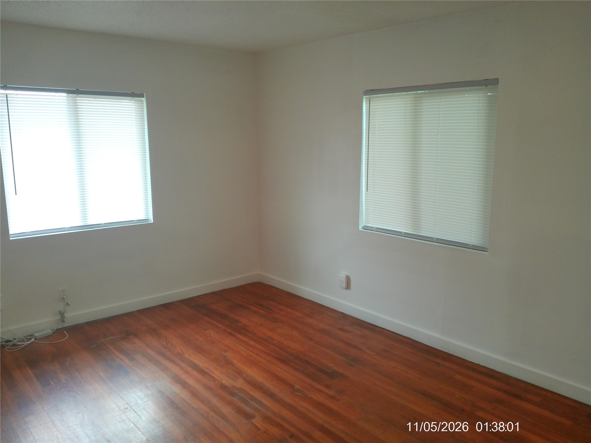 5319 Newkirk Lane Houston, TX 77021 - Photo 13 of 20 MASTER BEDROOM