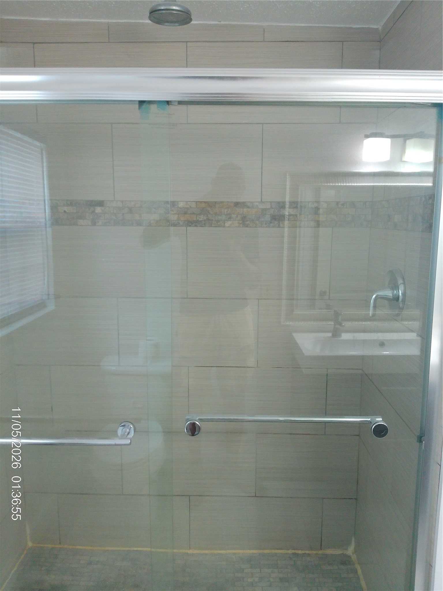 5319 Newkirk Lane Houston, TX 77021 - Photo 17 of 20 BATHROOM