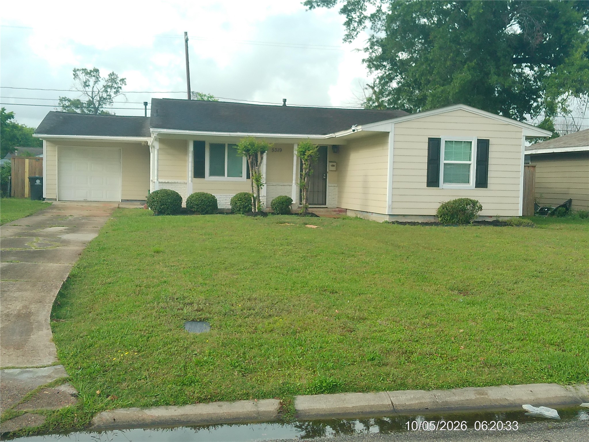 5319 Newkirk Lane Houston, TX 77021 - Photo 2 of 20 FRONT OF HOME