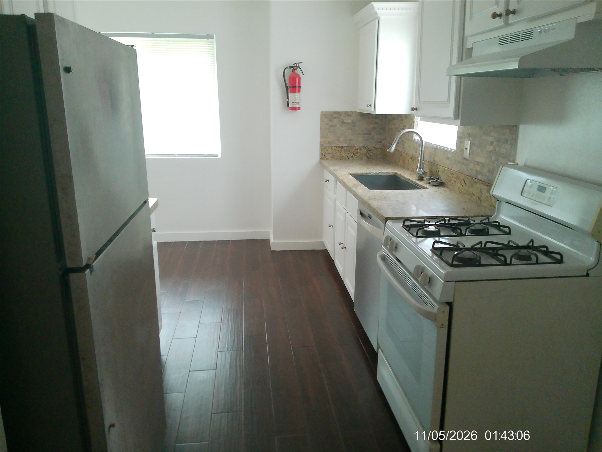 5319 Newkirk Lane Houston, TX 77021 - Photo 9 of 20 KITCHEN