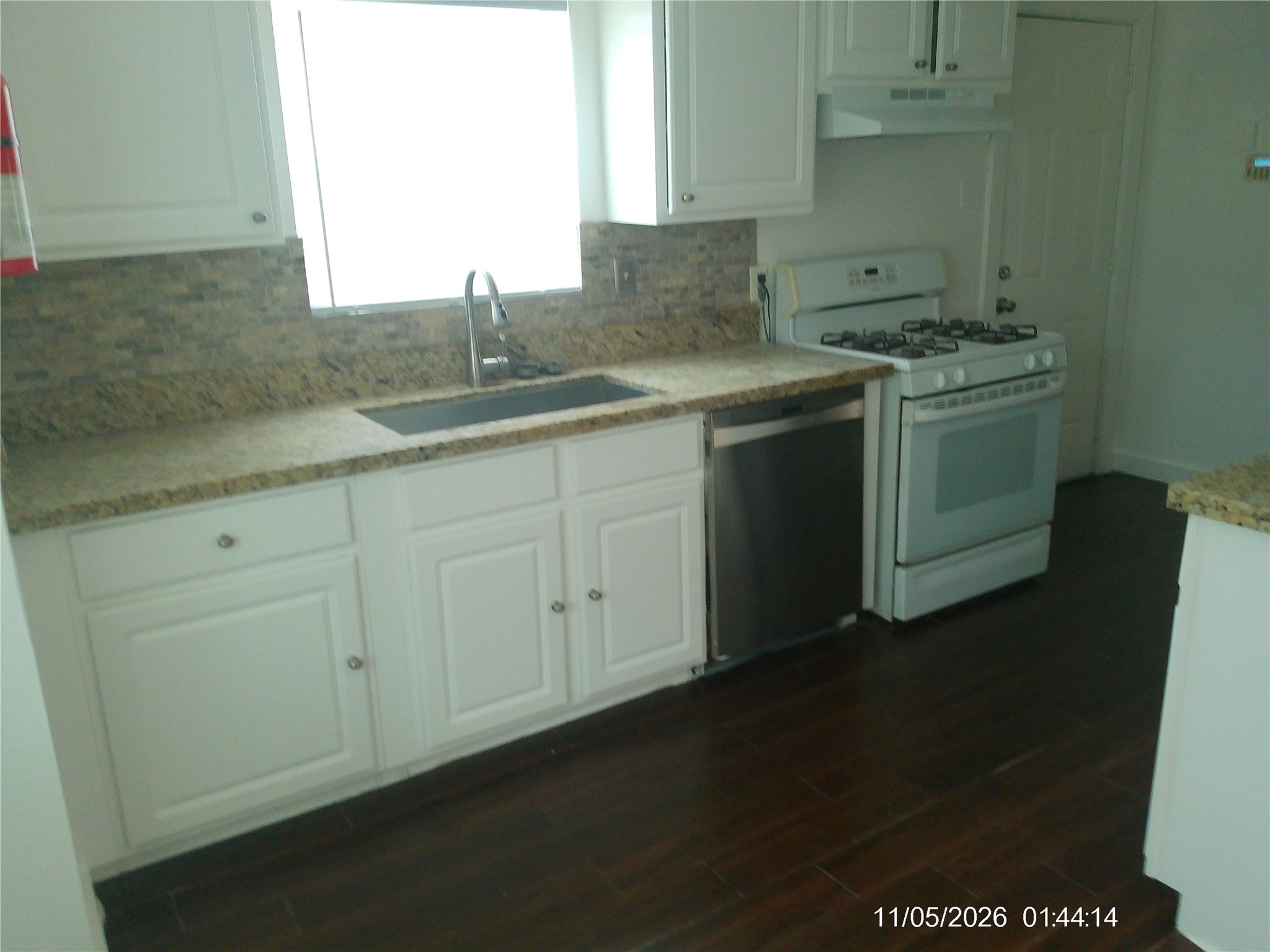 5319 Newkirk Lane Houston, TX 77021 - Photo 10 of 20 KITCHEN