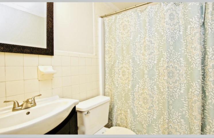 490 Woodland Shores Road, Unit A Charleston, SC 29412 - Photo 4 of 5 Duplex A Bathroom