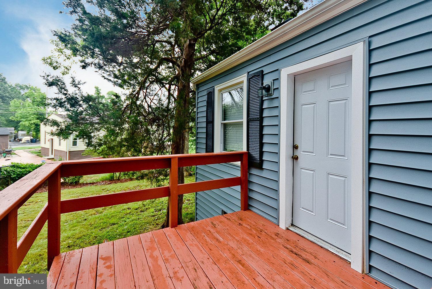 8005 Woodyard Road Clinton, MD 20735 - Photo 3 of 18 Exterior (Rear)