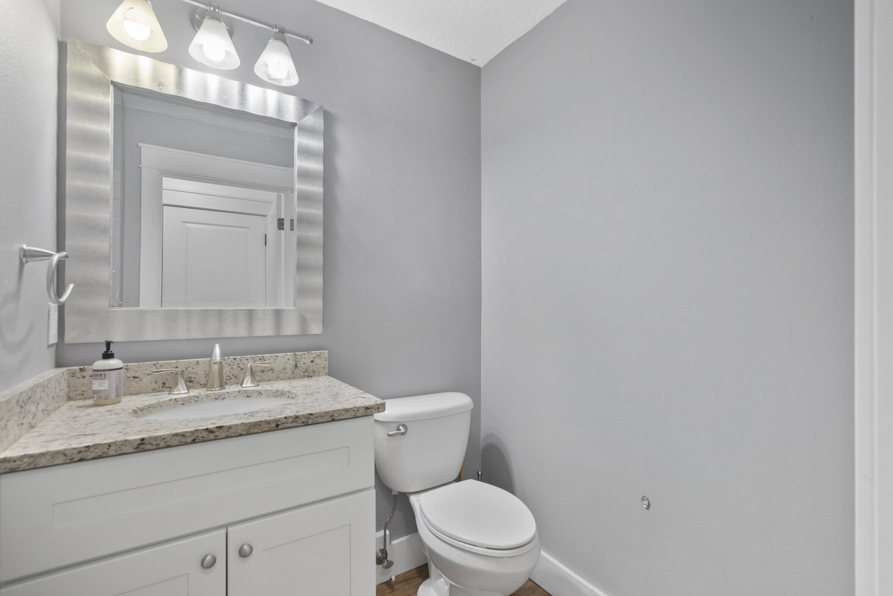 9306 Southeast Karin Street Hobe Sound, FL 33455 - Photo 16 of 55 DSC08516