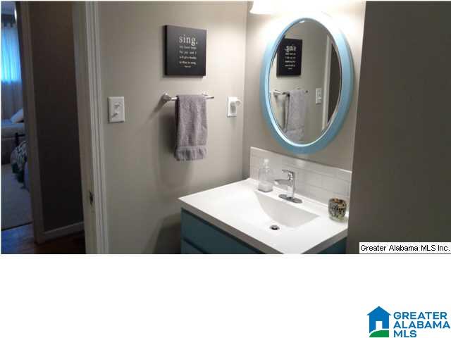 2109 Blue Ridge Boulevard Birmingham, AL 35226 - Photo 5 of 26