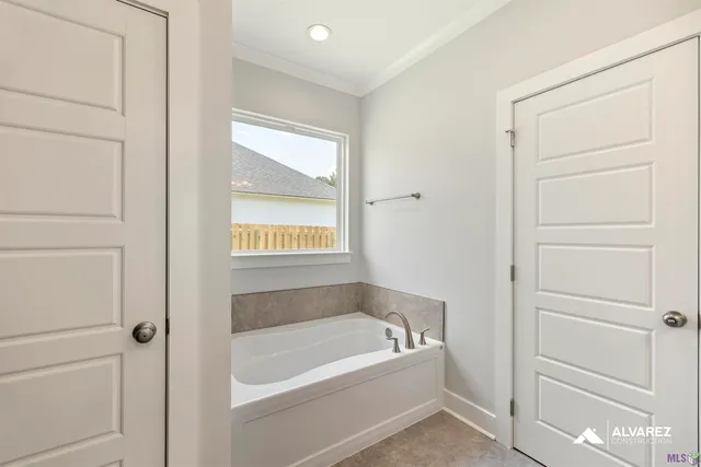 $426,990 | 5041 Scotts Byu Lane, Madisonville, LA 70447