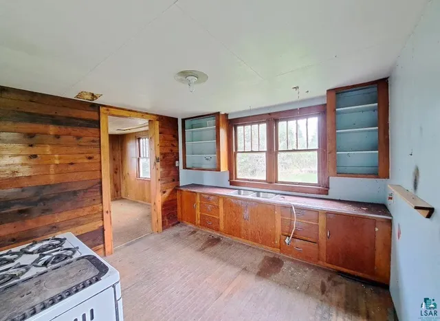 $299,000 | 5421 Highway 61, Hovland, MN 55606